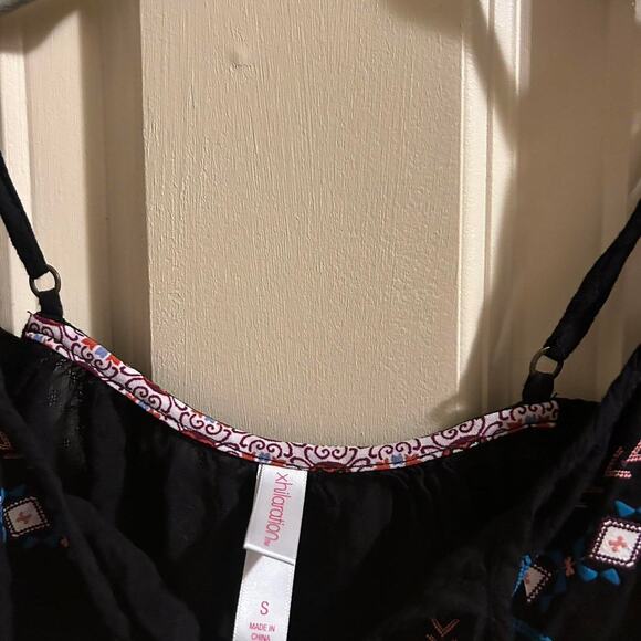 Black and multi coloured blouse - Picture 2 of 4